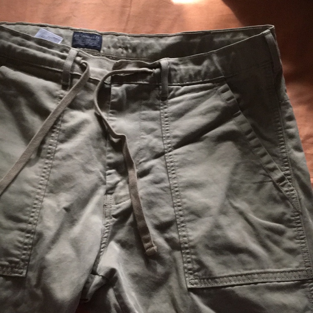 Levi’s Beige pants !